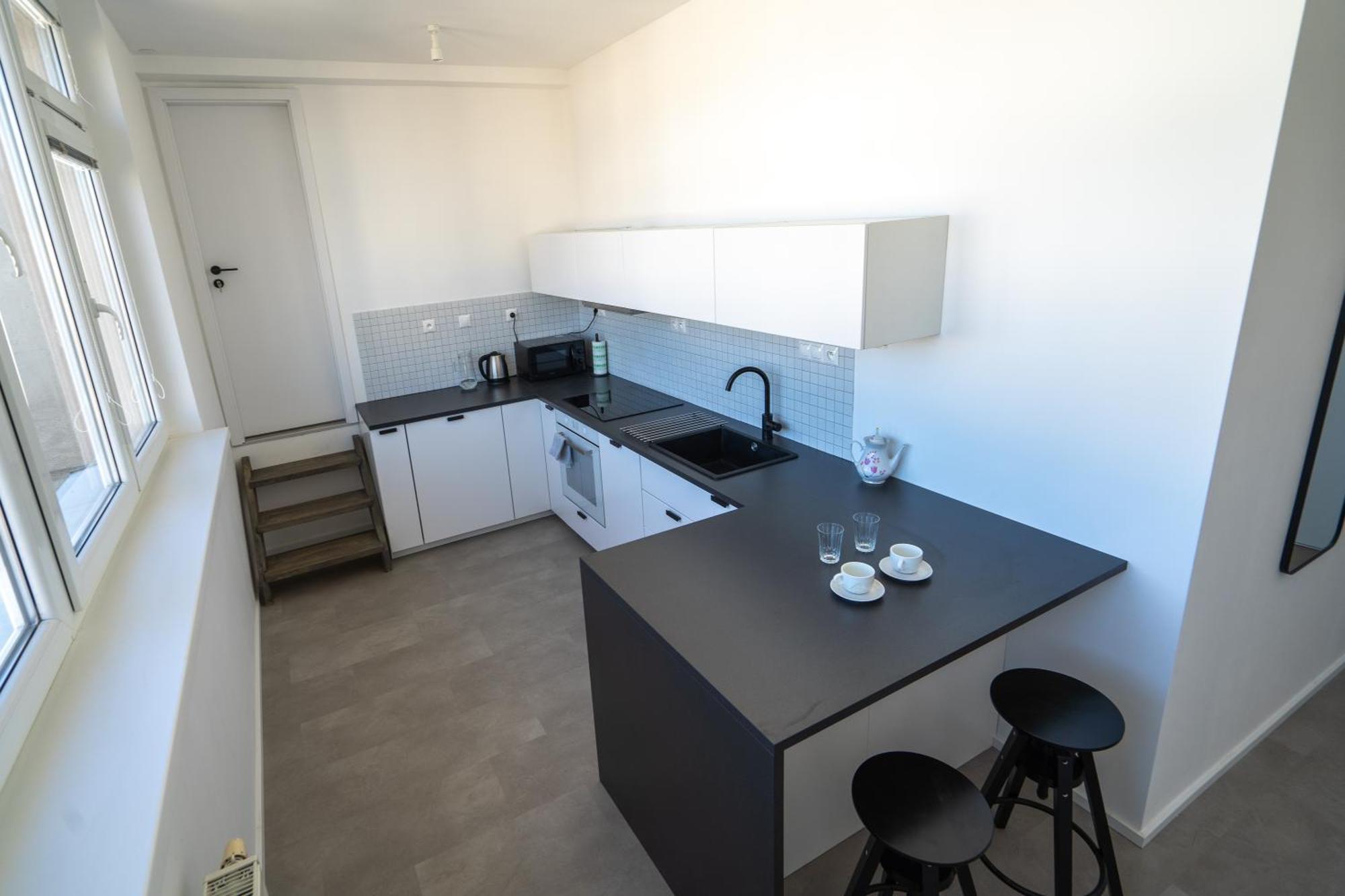 Old Town Apartment Black Bratislava Exterior photo