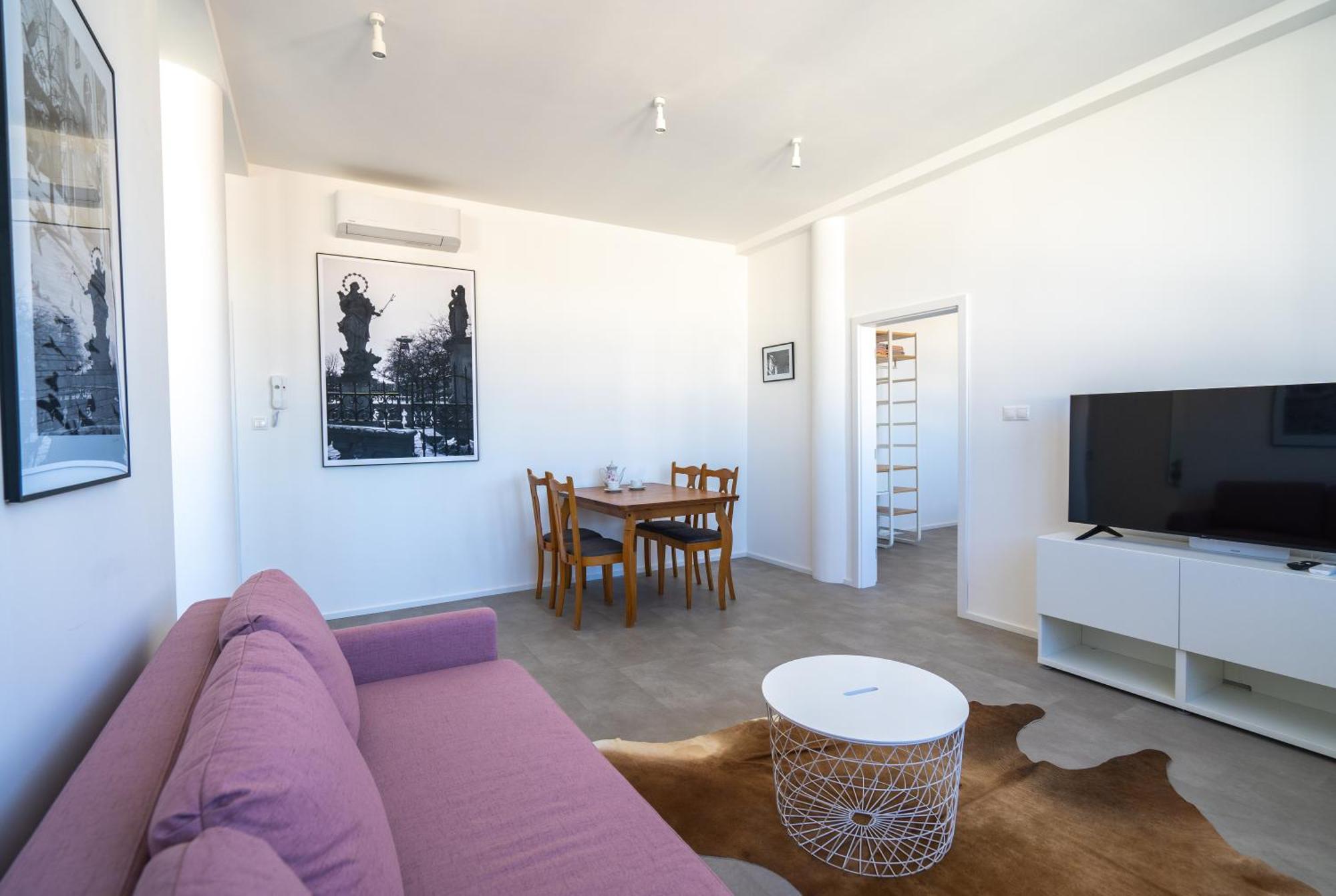 Old Town Apartment Black Bratislava Exterior photo