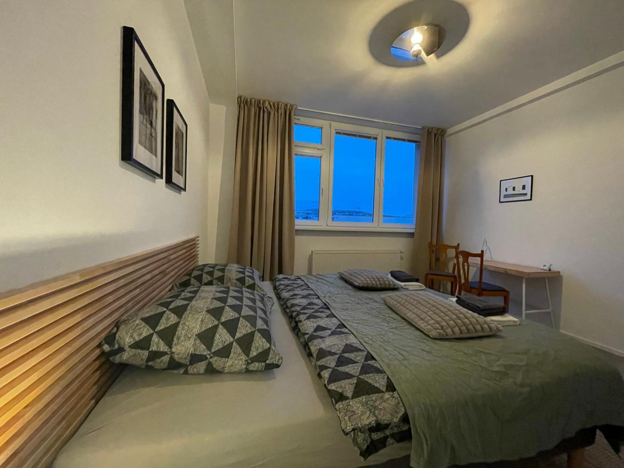 Old Town Apartment Black Bratislava Exterior photo